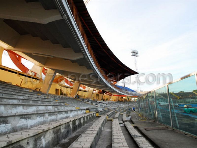 ON -LINE il servizio fotografico sui lavori STADIO ADRIATICO, foto 1