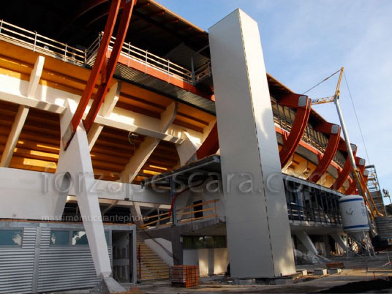 ON -LINE il servizio fotografico sui lavori STADIO ADRIATICO, foto 4