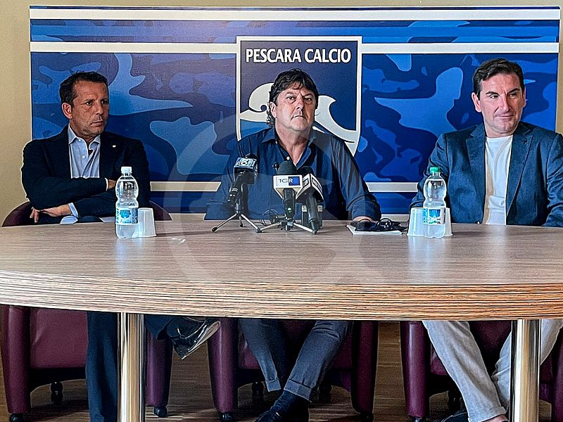 La conferenza stampa di Colombo, Delli Carri e Sebastiani, foto 1