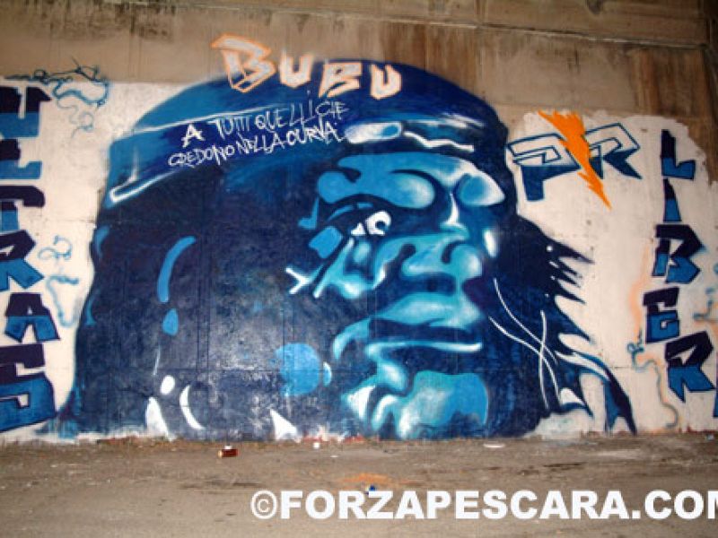 Murales " A tutti quelli che credono nella curva", foto 1