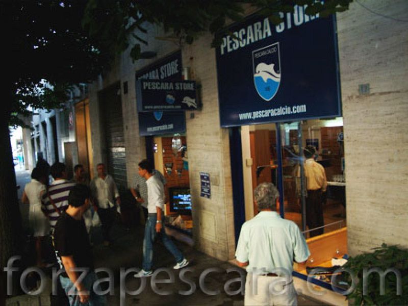Stasera alle 19 al Pescara Store con Galderisi ed i suoi ragazzi, foto 1