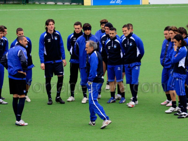 ON -LINE le foto della presentazione di Mister Cuccureddu, foto 3