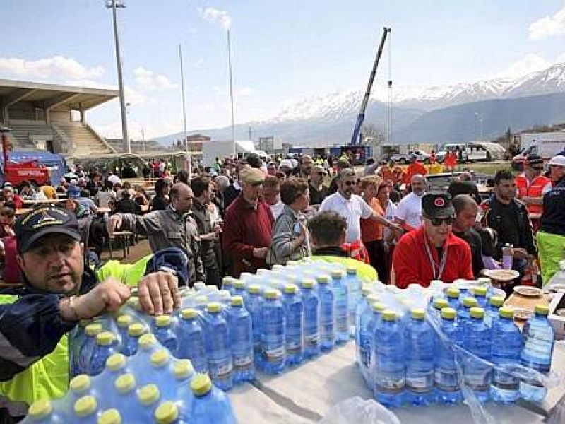 Ed ora "sotto" con gli aiuti per i fratelli Aquilani, foto 1