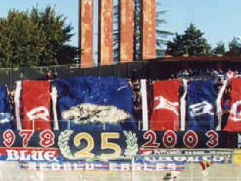 I Red Blue Eagles L'Aquila 1978 Curva Sud raccolgono fondi, foto 1