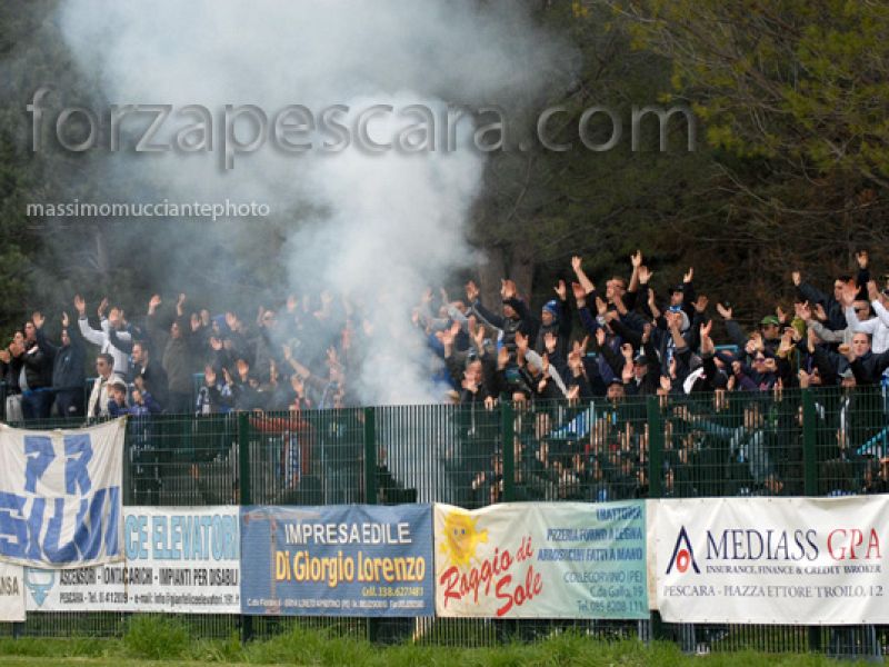 on-line: il fotoservizio dell'amichevole Pescara Foligno, foto 2