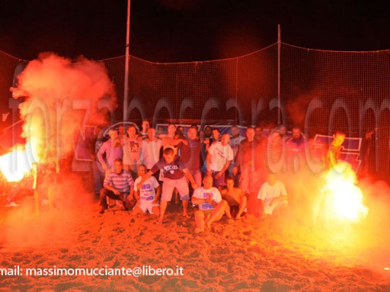 On-line: il fotoservizio del torneo di "Beach soccer", foto 1