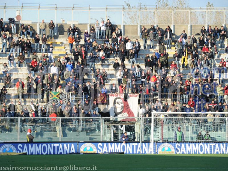 Striscia la notizia "tessera del tifoso" puntata del 4 -12-2010, foto 1