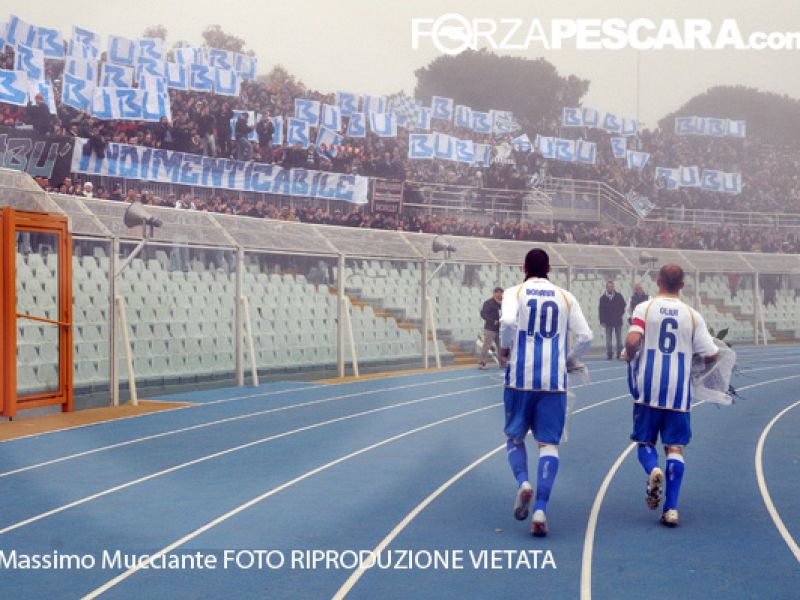 Sugli spalti comincia l'avventura, foto 1