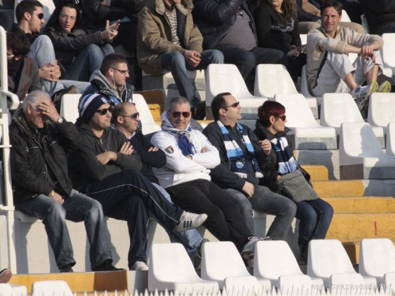 On line servizio fotografico di Pescara-Varese 1-0, foto 2