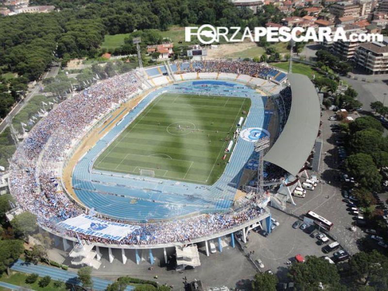 In apertura anche la Curva Sud, foto 1