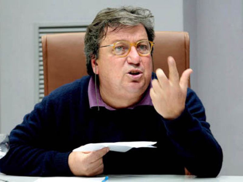 Il cda vota contro la mozione De Cecco, foto 1