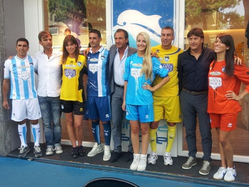 ON-LINE FOTO PRESENTAZIONE NUOVE DIVISE 2012-13, foto 4