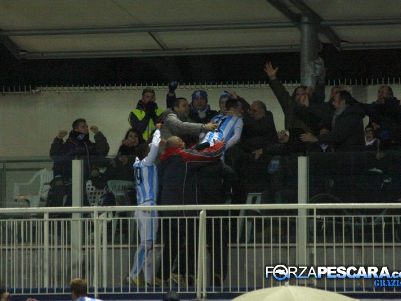 CONSEGNA TARGA RICORDO AL CALCIATORE TOGNI, foto 1