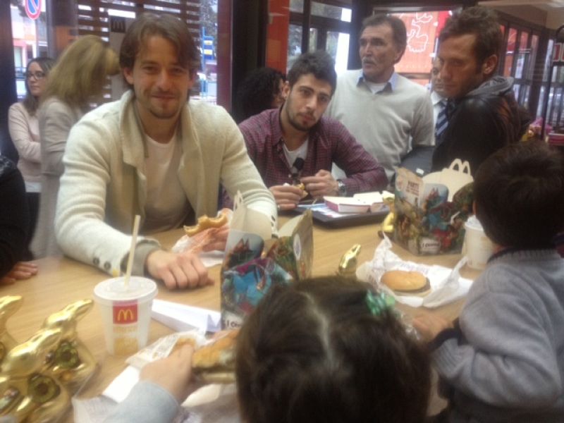 Le donne biancazzurre col Pescara per i Ragazzi della Casa Madre Ester di Pineto, foto 1