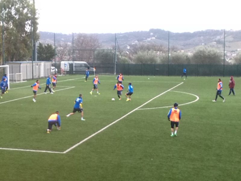 Partitella in famiglia con la Primavera, foto 1