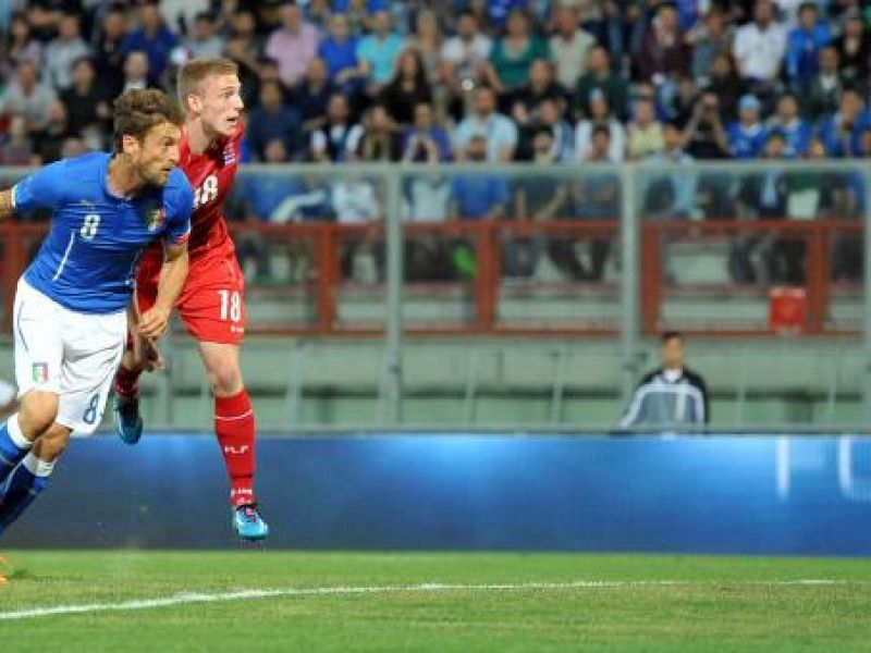 Italia spenta, Verratti e Insigne in campo, foto 1