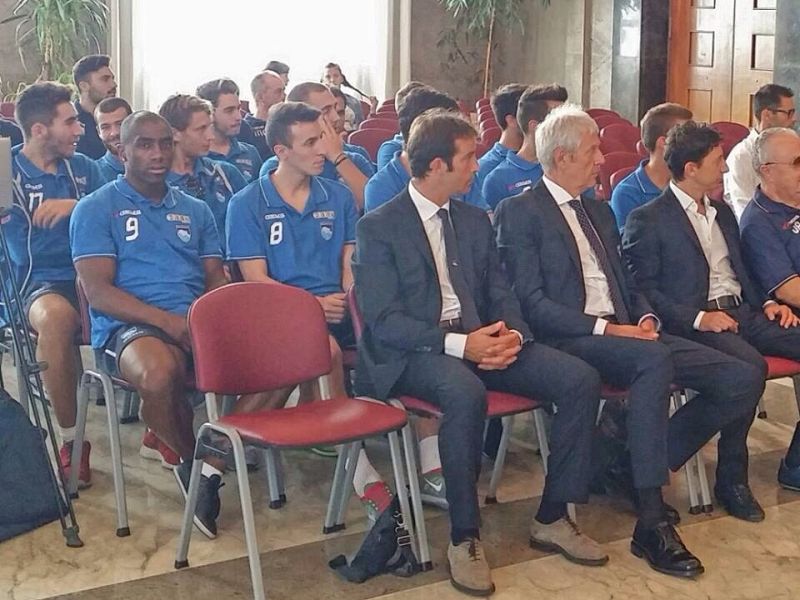 PRESENTAZIONE PESCARA CALCIO A 5, foto 1