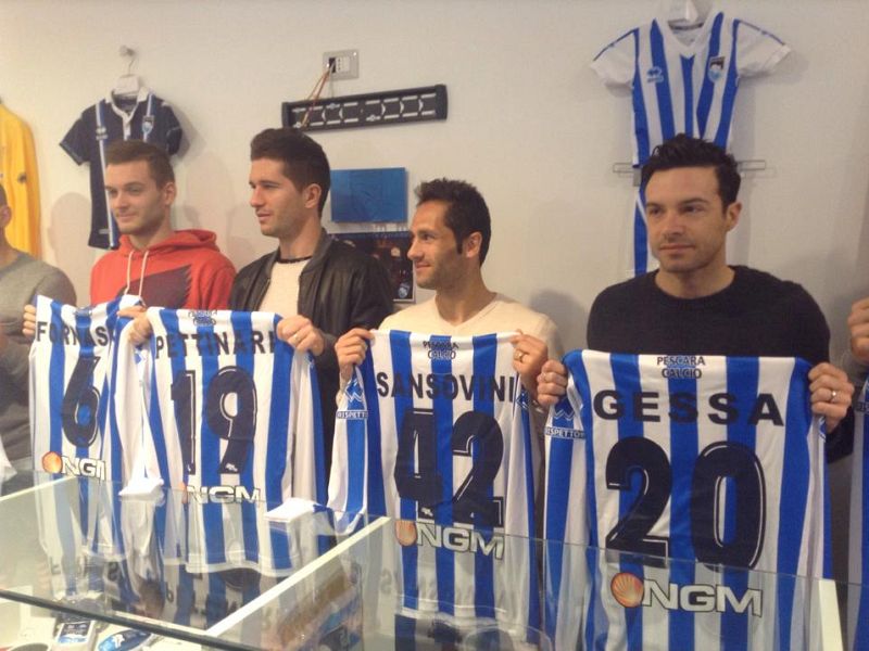 Ecco i nuovi, tanti tifosi per i biancazzurri, foto 1