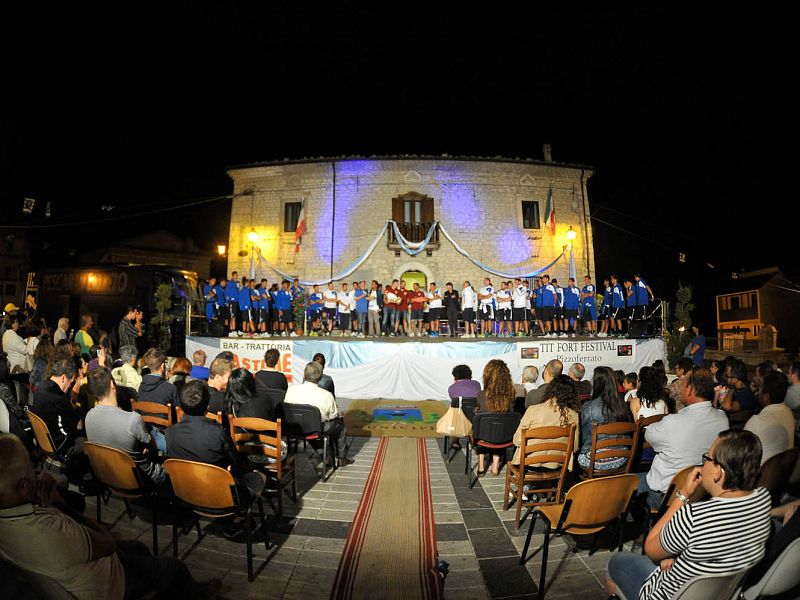 Il Pescara in piazza a Pizzoferrato - Le foto, foto 1