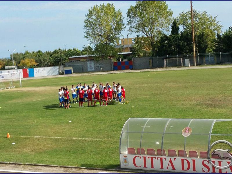 Notiziario: biancazzurri al comunale di Silvi Marina, foto 1