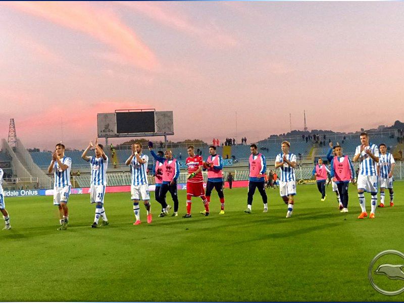 ''Dopo anni usciamo dallo stadio orgogliosi''. I tifosi dalla parte del Pescara, foto 1