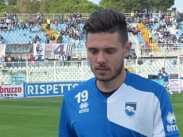Pescara-Crotone 4-1