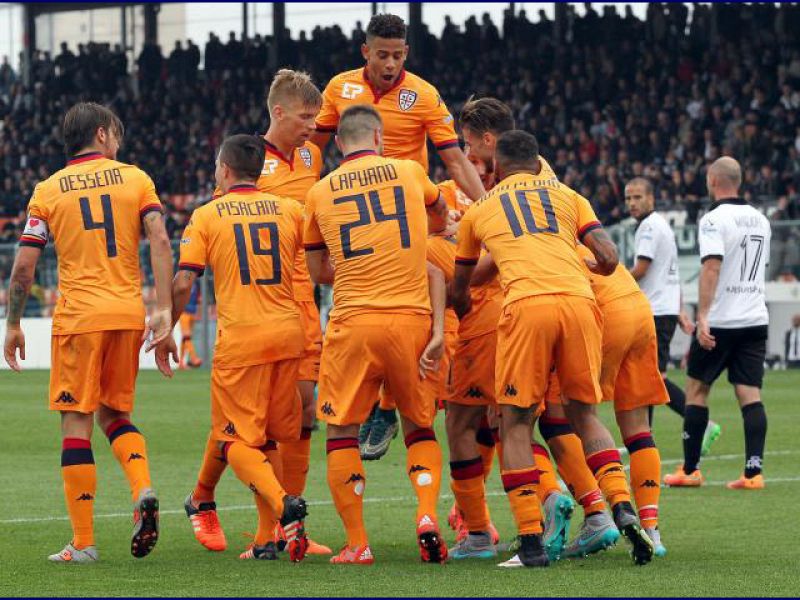 Serie B, il Cagliari tenta la fuga, foto 1