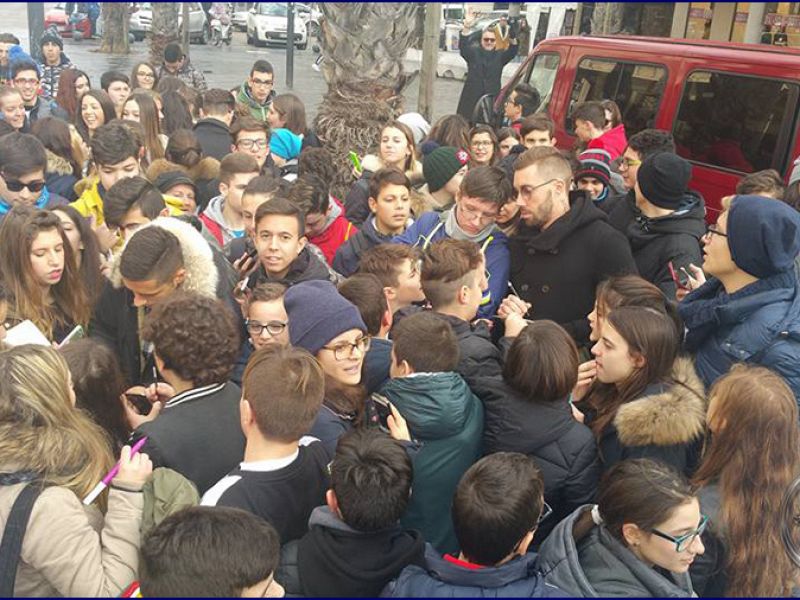 Il Pescara a Piazza Salotto per ''Torch Run'', foto 1