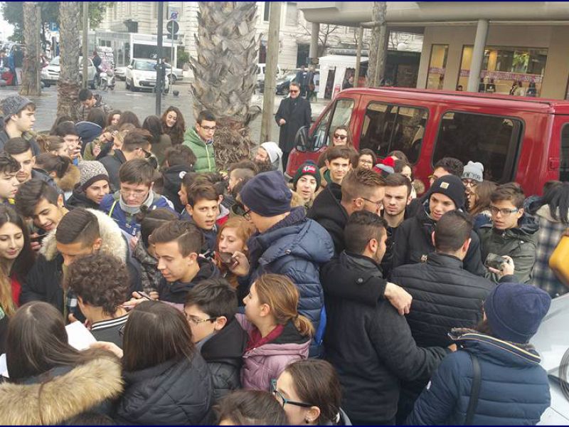 Il Pescara a Piazza Salotto per ''Torch Run'', foto 2