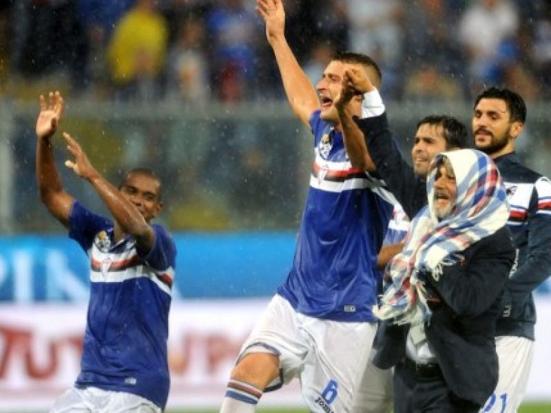 Mercato, Flash 12.20: Coda sta lasciando Genova, foto 1