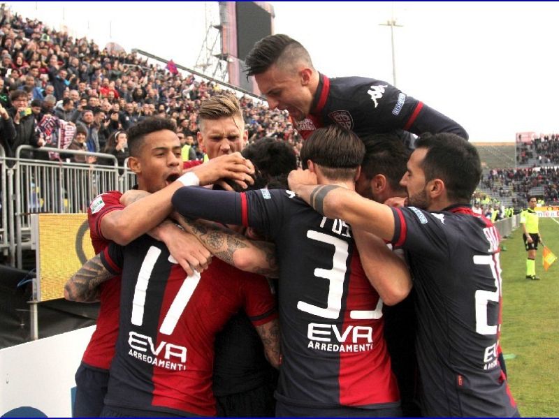 Il Cagliari risponde al Crotone e mantiene il primato, foto 1