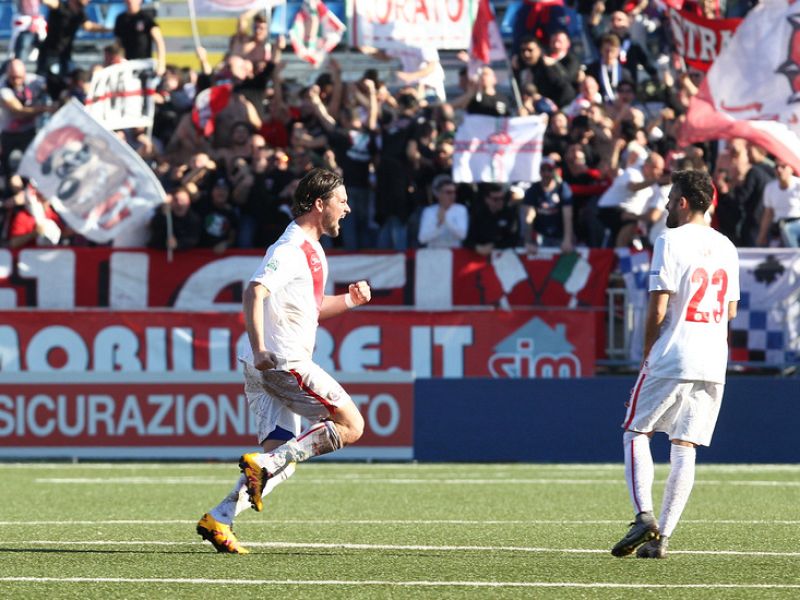 Colpo del Bari a Novara. Torna alla vittoria il Cagliari, foto 1