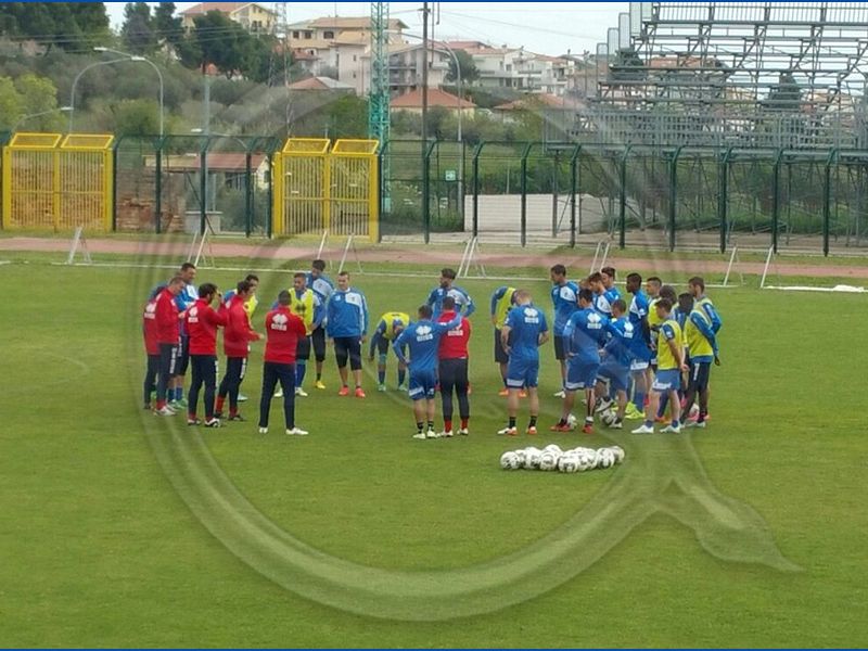 Notiziario: biancazzurri in partenza. Lapadula ok, foto 1