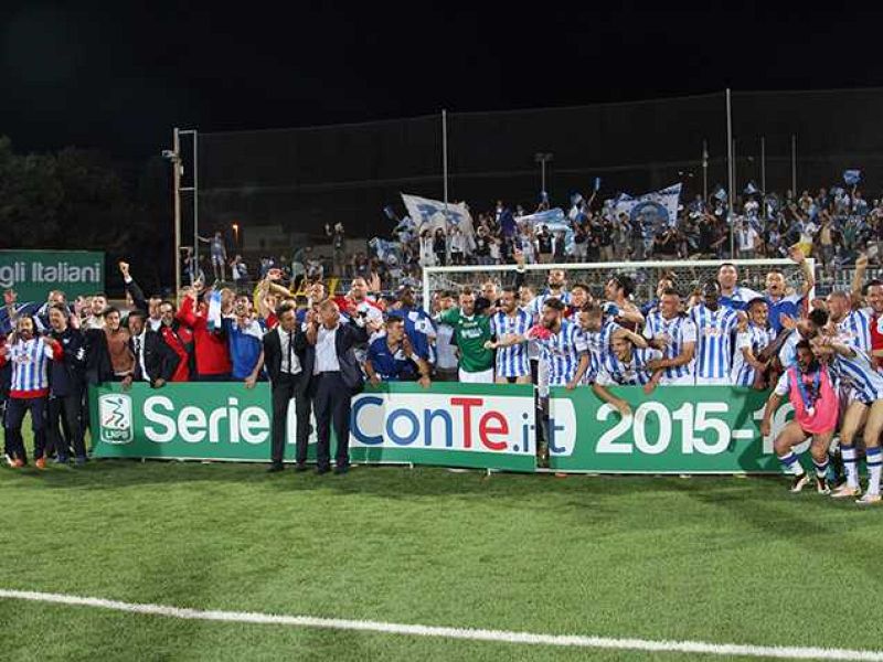 La premiazione della squadra in Comune, foto 1