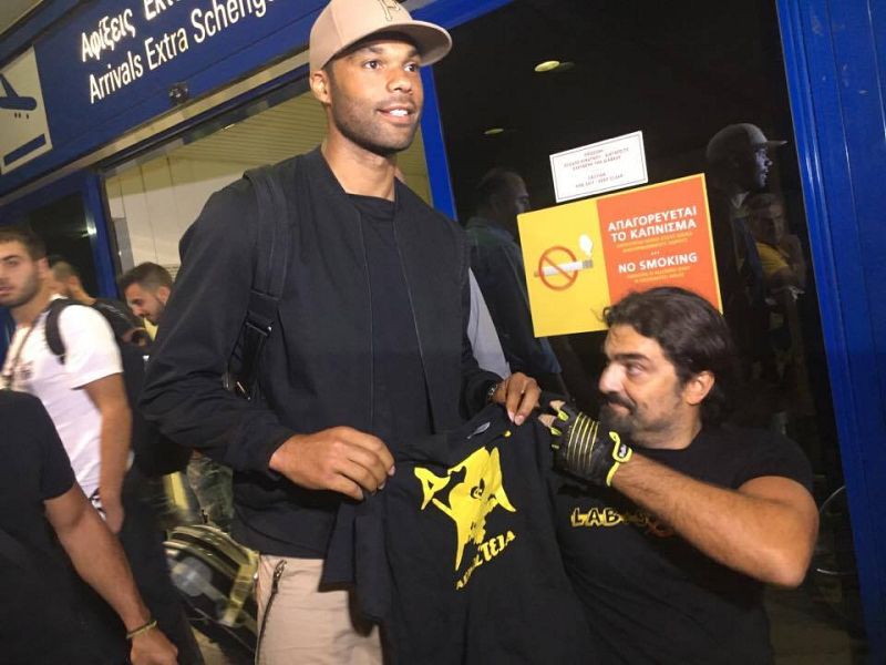 Niente Lescott, ha scelto l'AEK, foto 1