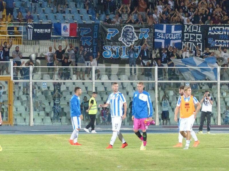 Gyomber cade allo scadere, Slovacchia-Inghilterra 0-1, foto 1