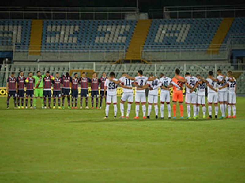 Comune Crotone: ''Nuovo rinvio, si gioca ancora a Pescara'', foto 1