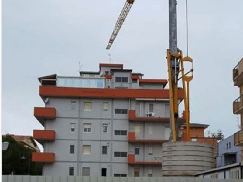 La contestazione si sposta in città, foto 1