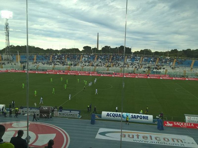 Tonev regala la vittoria al Crotone. Finale 1-0, foto 1