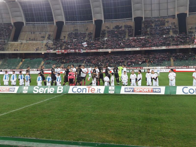 Brutto secondo tempo, Bari-Pescara 1-0, foto 1