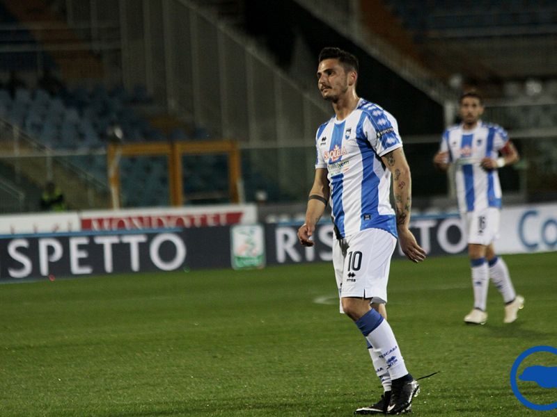 Di nuovo out Falco, foto 1