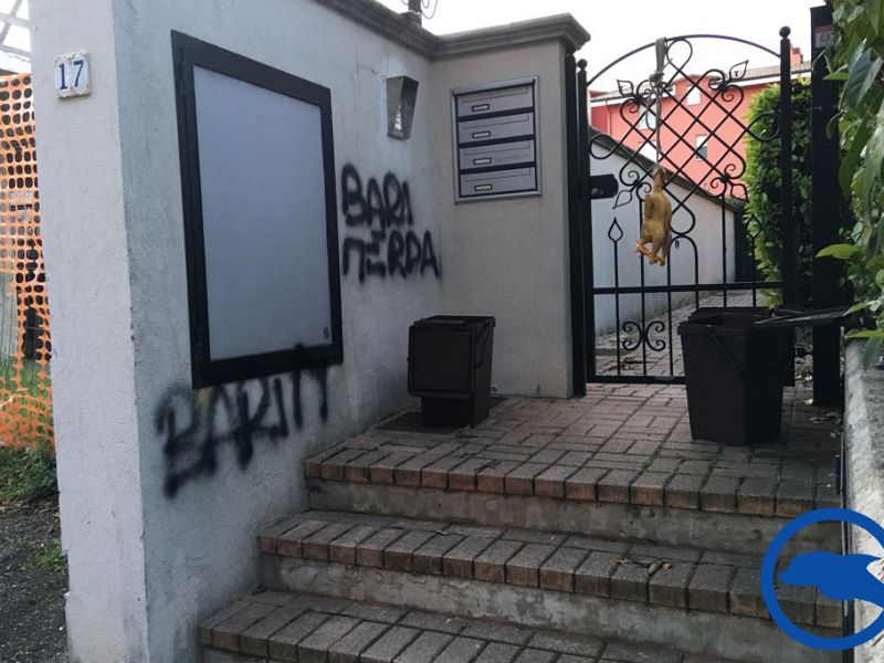 Pescara-Bari si accende, scritte contro Grosso, foto 1
