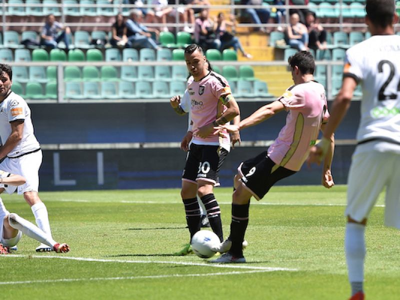 Chiesta la retrocessione in C per il Palermo, foto 1