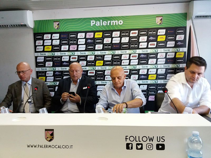 Caso Palermo, la proprietà: ''Problema tecnologico, non nostro. Siamo iscritti'', foto 1