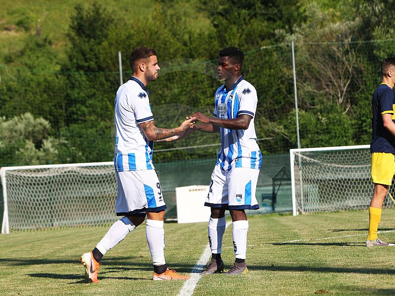 Pescara-R.C. Angolana 11-0, foto 1