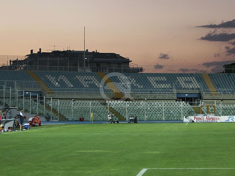 Si lavora per far entrare gli abbonati, foto 1