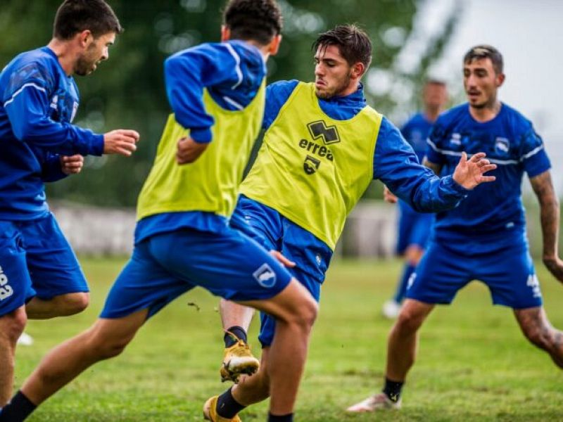 Confronto squadra tifosi. Si ferma Omeonga, foto 1