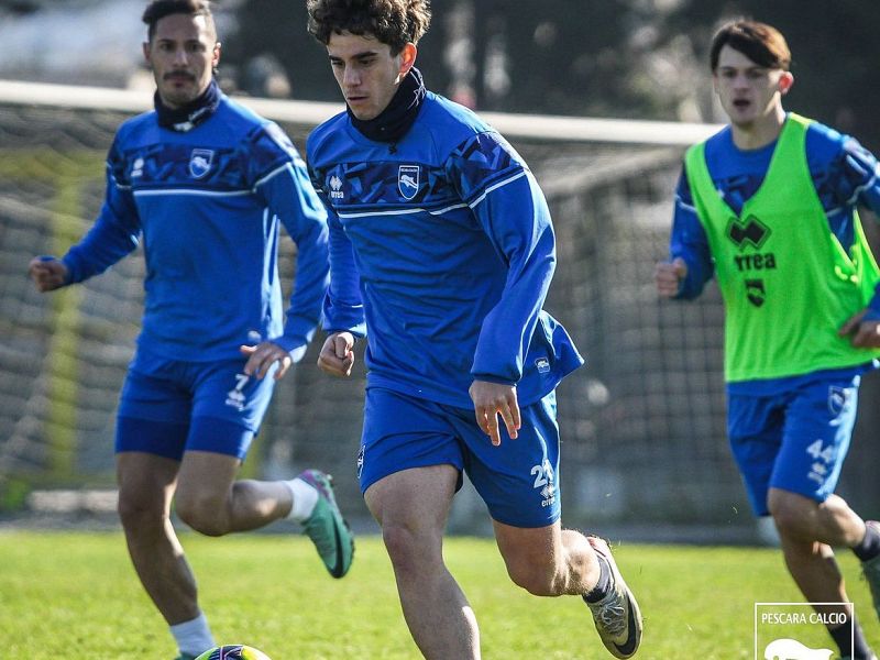 Dagasso firma il primo contratto da professionista, foto 1