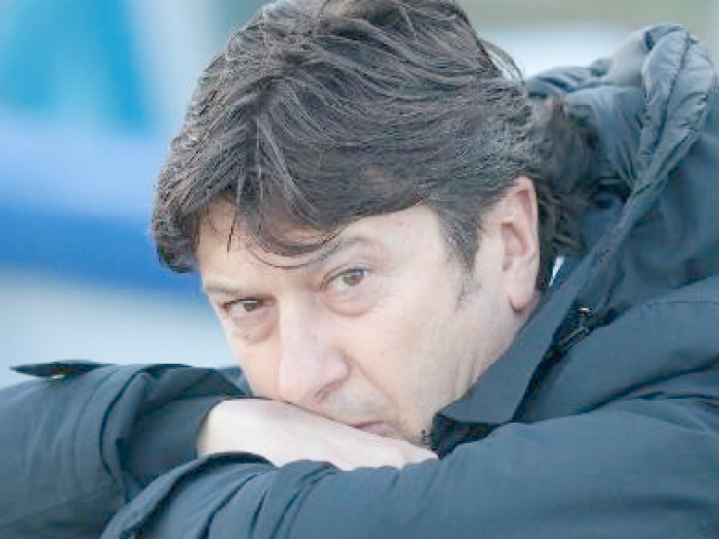 Rissa sfiorata in tribuna tra il Presidente Sebastiani e un tifoso, foto 1