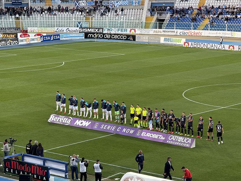 Biancazzurri ai quarti di finale: Pescara-Catania 1-2, foto 1